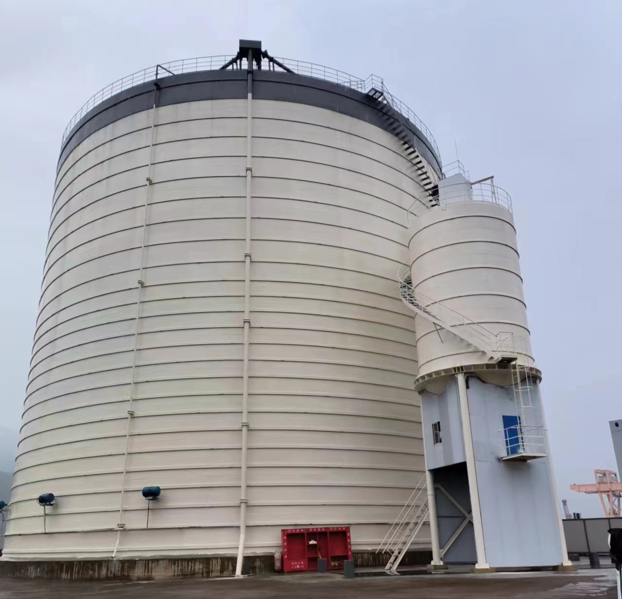 土默特右10万吨水泥钢板库